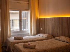 Encantador Apartamento Céntrico en Fonda Can Setmanes by CozyCatalonia，位于布拉内斯的酒店