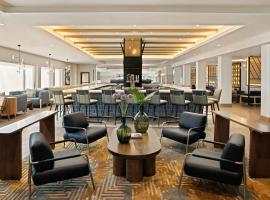 Oshkosh Marriott Waterfront Hotel & Convention Center，位于奥什科什的万豪酒店