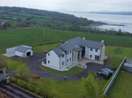 Serene luxurious Retreat with Sea Views, Entire Home Letterkenny