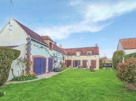4 Bedroom Amazing Home In Flacy，位于Lailly的酒店