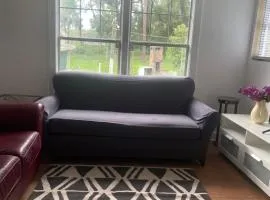 Cozy home, King bed, 3 bedrooms,#2