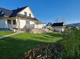 Rajska Chata w górach z Balią