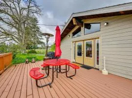 9 Mi to Spanaway Park Home with Indoor Hot Tub