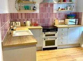 No 3, apartment in the heart of Bridport, Dorset
