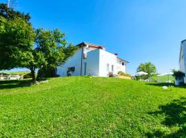 IL GLICINE CAMPAGNOLO，位于阿泰萨的酒店