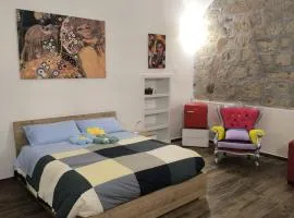 Appia Apartment - Camera Fiorellino