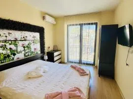 Апартамент “Централ” / Central