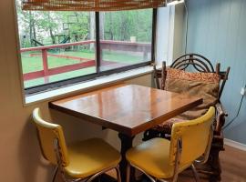 Wymbolwood Lodge，位于Tiny的酒店