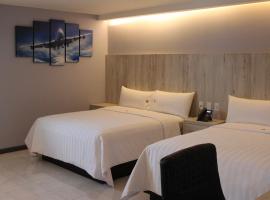 Hangar Inn TJ - Aeropuerto，位于提华纳的酒店
