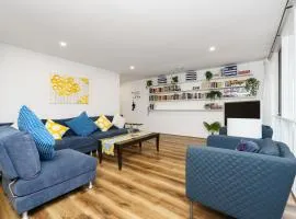 Stylish 3BR in Hawker - Colorful and Renovated - Hosted by CanStay