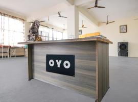 HOTEL O AMANTRAN，位于Jhinjhak的酒店