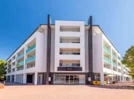 Stylish Stay Near Lake Tuggeranong