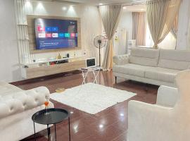 Esqaey luxury，位于Aso的酒店