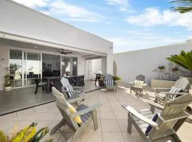 Parea on Cavendish - Luxe Beachside Living