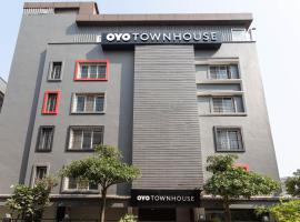 Super Townhouse Habitat New Town Rooms & Party Spaces，位于Thākurdwari的酒店