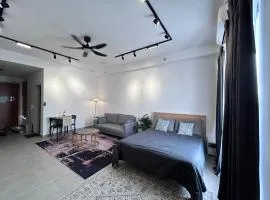 Sunsuria Forum SOHO by Amani Home Free Wifi 200mbps, Netflix