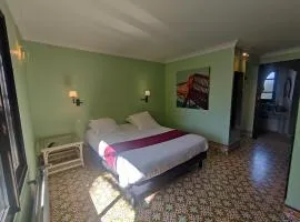 Chambre Emeraude, Riad 9 Couple only au village naturiste