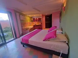 Chambre Rose Opale, Riad 9 Couple only au village naturiste