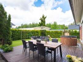 Peaceful Wood-fired Sauna Stay，位于万塔的酒店