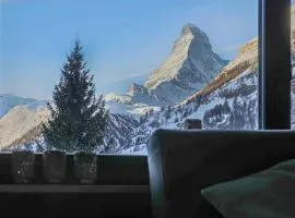 Creatini Mountain