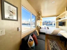 Tranquil Tiny House Hideaway in Colorado: Peaceful Waterside Bliss in Grand Junction