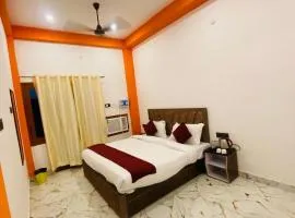 Hotel Laxmanam Residency - 900 meters from Shree Ram Temple Ayodhya