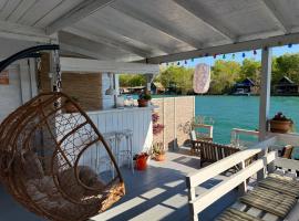 Ada Gioia，位于乌尔齐尼的酒店