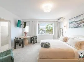 KozyGuru | Forestville | Modern Hotel-Style Studio