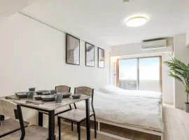 20 minutes by Haneda Airport train 3-minute walk from Kamata Station Direct access to Tokyo, Yokohama, Ueno