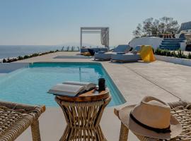 Santorini's Rising Sun Private Villa，位于Santorini的酒店