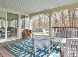 4 Mi to Inkwell Beach Home in Oak Bluffs!