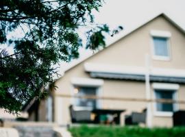 T&oacute; kincse Ny&iacute;rjes vend&eacute;gh&aacute;z，位于Balassagyarmat的海滩酒店