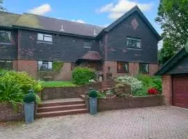 Maison spacieuse pour famille près de Brighton avec jardin