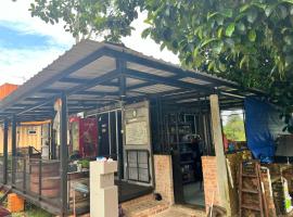 Capital O 91152 Jerot Dusun Campsite，位于Kampong Bukit Tumboh的酒店