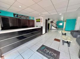 Hotel Plazha Express，位于图斯特拉古铁雷斯的酒店