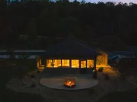 Rockhouse - by The Chalets