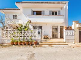 Idalia Holiday Homes - Orizzonte，位于托雷拉皮罗的酒店
