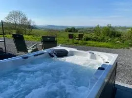 Fabulous Hot Tub with Views!