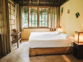 Huasquila Amazon Lodge & Reserve，位于Cotundo的酒店