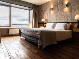 贝拉维斯塔酒店，位于巴拉斯港的带泳池的酒店