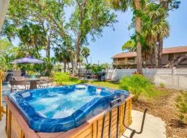 Hot Tub and Gas Grill Port Richey Retreat