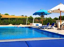 Emerald Luxury Garden Villa - Ismailia，位于伊斯梅利亚的酒店
