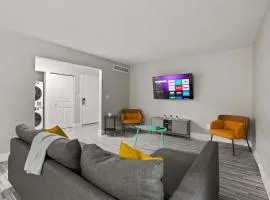 Stylish & Spacious Getaway Near Downtown