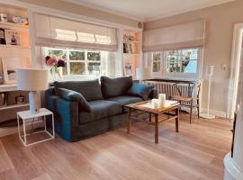 Watthüs Morsum mit Kamin und traumhaftem Garten，位于摩尔苏姆的酒店