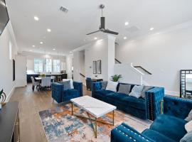 Luxury DT Condo, Game Room!，位于休斯顿的酒店