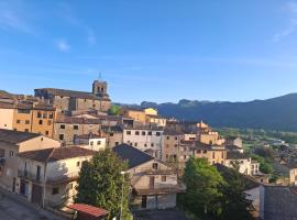 Apartament Nora Bas，位于巴斯的酒店