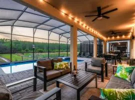 Luxury 9BR Getaway with Private Pool and Free Pool Heating, Theater & Themed Rooms