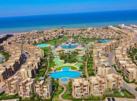 بلو باى اسيا العين السخنة للعائلات - Blue Bay Asia Ain El Sokhna Families Only，位于艾因苏赫纳的酒店