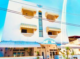 Albergo 2 Mari，位于莱乌卡的酒店