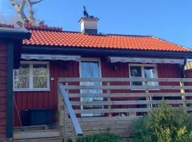 Archipelago cabin with sauna, fireplace & close to the ocean